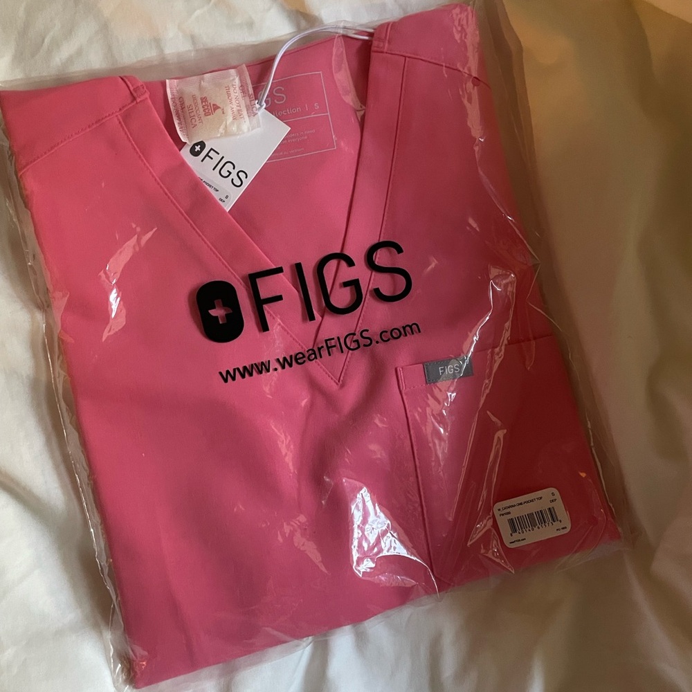 Figs Neon Pink Scrub Set with Joggers PSm pant/S top - Picture 2 of 3